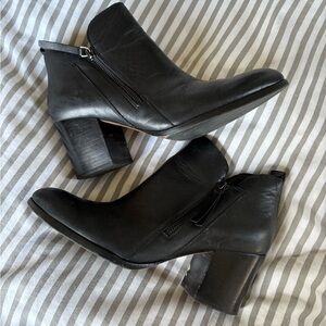 Donald J. Pliner Black Leather Ankle Booties